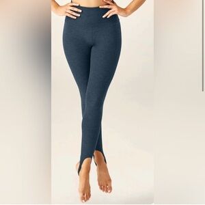 NWT BEYOND YOGA SpaceDye Well Rounded Stirrup Legging- Nocturnal Navy, Size XS